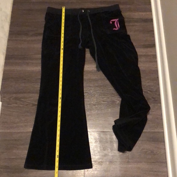 Juicy Couture Velour Tracksuit Pants with Snap Pockets - Picture 8 of 11